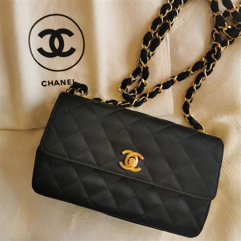 chanel bag sticky